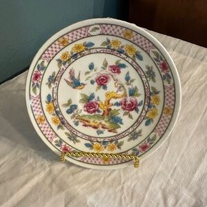 Elegant Floral Dinner Plate with Bird Motif